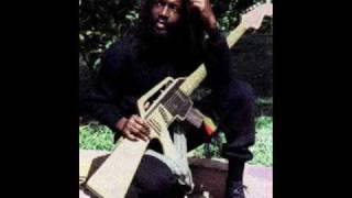 Peter Tosh - Not Gonna Give It Up (Live)