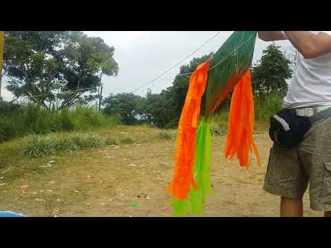 Volando Cometa en El Cerro pan de azucar de Ibague/Tolima - Colombia Parte-2
