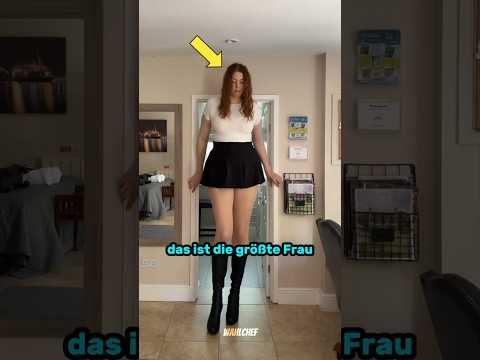 This woman is a giant (Cr: ​⁠@tallgirlkatie #tall #girl #strong #shorts ￼