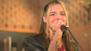 B+B &amp; Miguel Angel Cufos - Amor Es El Primero (En Vivo SONDOR Estudios)