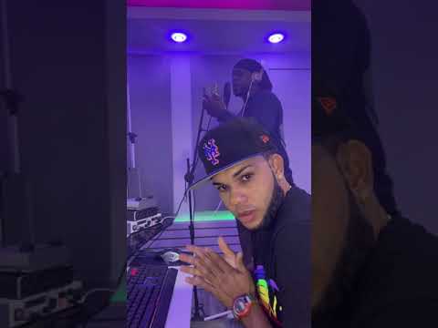 ORLANDO MORENO FEO MONTANDO BOSES QUE CURA 😂😂😂😂 🧨🧨🧨🧨