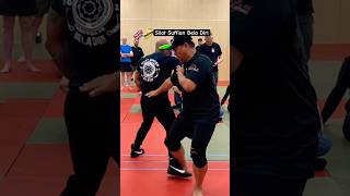 Download lagu Foot Sweep - Silat Suffian Bela Diri mp3