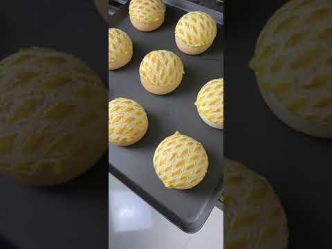 PINEAPPLE BUNS - creative pastry studio @Foodshorts #Shorts