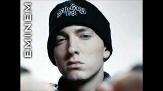 Eminem ft. Nate Dogg - Shake That