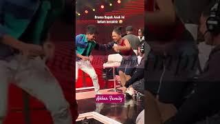 Download lagu Abi valen lakbang kedua kaki Dede April,auto loncat dan jatuh mp3