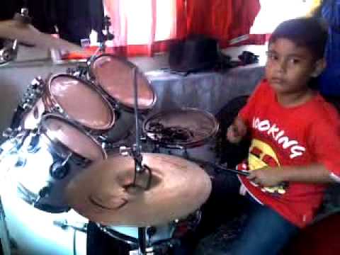 Aiman Syafiq 9 years old on drum solo