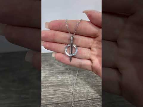 Подарок девушке - колье "Серебристый большой гвоздь в кольце" кулон на цепочке ювелирная сталь в коробочке - фото 2 - id-p2050221902