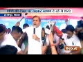 JDU leader Sharad Yadav's stage breaks while addressing a public gathering in Bihar