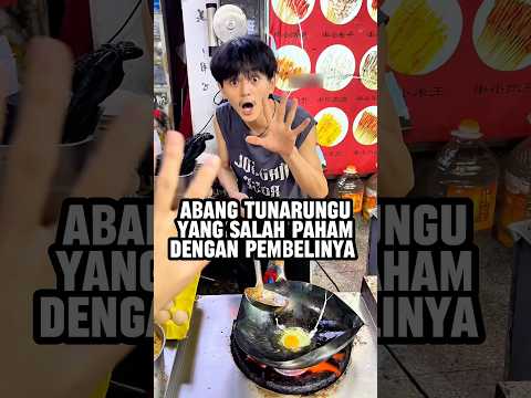 Pesan makanan di sini harus sabar