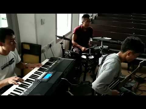 "Albatross - Tunge" with dual harmony Guitar part (Cover by PUC boys hostel band 2018)