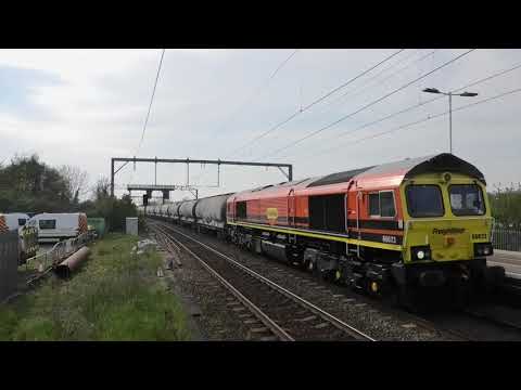 (HD) Freshly repainted Freightliner Orange 66623 & 66617 at Grays - 22/4/19