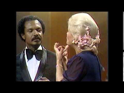 PAULO MOURA e HEBE CAMARGO - Moto Perpétuo