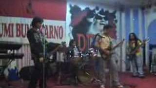 Download lagu bendera kuning mp3 Download lagu bendera kuning mp3