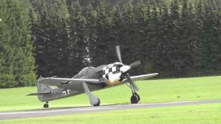 preview picture of video 'Breitscheid 2010, Me-109 + FW-190 am Himmel'