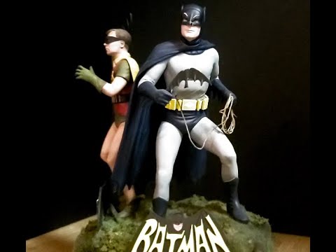 BATMAN   AND  ROBIN  1/8 SCALE      MOEBIUS MODELS