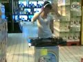 Em gái Dj bếp ga đẳng cấp =))