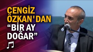 Cengiz Özkan&#39;dan canlı performans &#39;&#39;Bir Ay Doğar&#39;&#39;