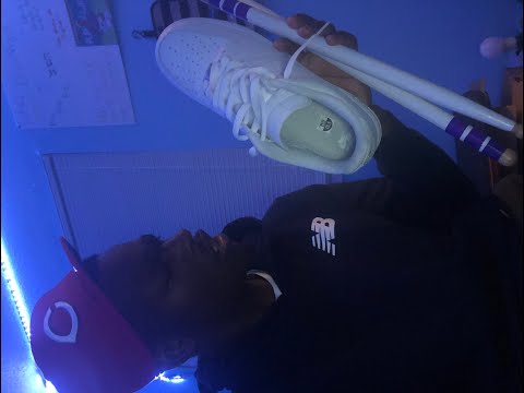 10 things I can’t live without 👀 .