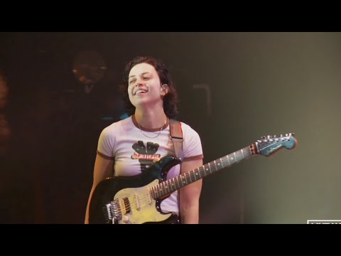 MUNA Performs “Home By Now” Live at The Wiltern LA 10/25/22