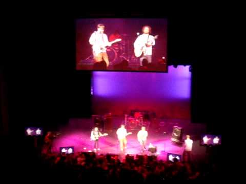 Jonathan Coulton (with John Roderick) - Feel Like Makin' Love (PAX Prime 2012)