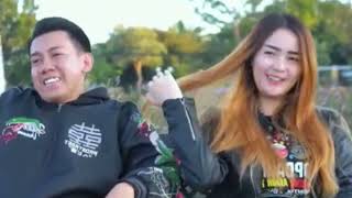 Download lagu PRETENDING TO BE A BIKE RIDER TO MAKE ROMANTIC COUPLE BREAK UP!! THE POWER OF LOVE CANNOT CHANGE ... mp3