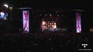 Lil Wayne freestyles over “Best Rapper Alive” at LilWeezyAna Fest, 2018