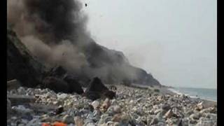 preview picture of video 'deminage obus de mortier 81mm, belle explosion'