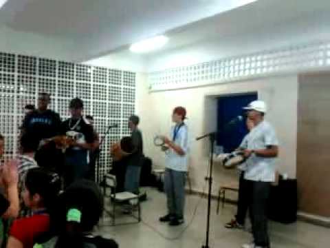 Pagode animado no encerramento do interclasse Kennedy 2011