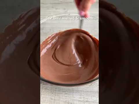 Amazing 2-ingredient Nutella fudge recipe! So Easy