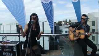 The Veronicas - Speechless (929&#39;s Rooftop Gig)