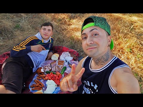 CHILDHOOD MEMORIES IN THE FIELD AT A PICNIC LIKE THE OLD PEOPLE FROM 1980