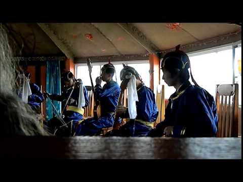 Tuvan throat singing concert