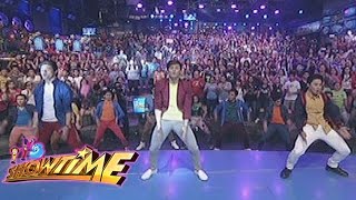 It&#39;s Showtime: Hashtag boys perform &quot;Boom Panes&quot; with Madlang People