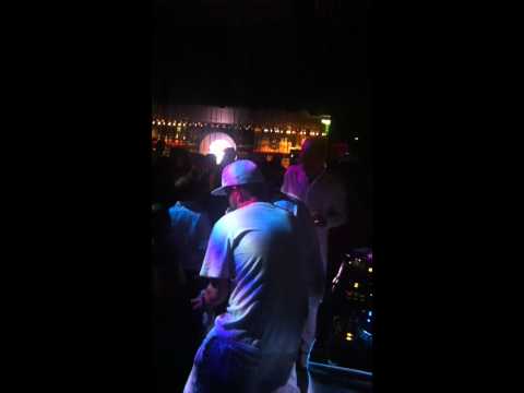 Acero Mc & Emiliano live in the BOX