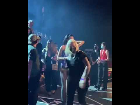 Dua lipa at @iheartradiofestival