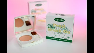 Aurra Pearl Brush On เนื้อครีมละเอียดมีส่วนผสมจากธรรมชาติช่วยให้ผิวหน้าเรียบ เนียน สดใส