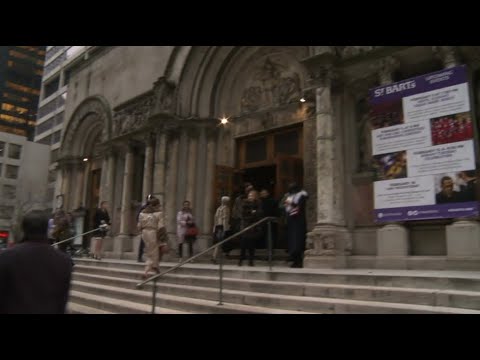 Dennis Basso - Women's Collection Autumn/Winter 2018/19 in New York (with interview)