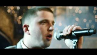 Plan B - Writing&#39;s On The Wall (Live at Cafe de Paris)