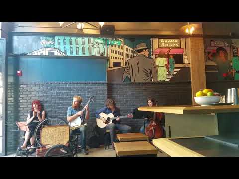 I'll See You In My Dreams -- Vignes Rooftop Revival (live)