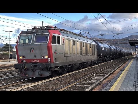 E652 083 MIR + Cisterne in transito a tutta velocità presso la stazione di Arquata Scrivia