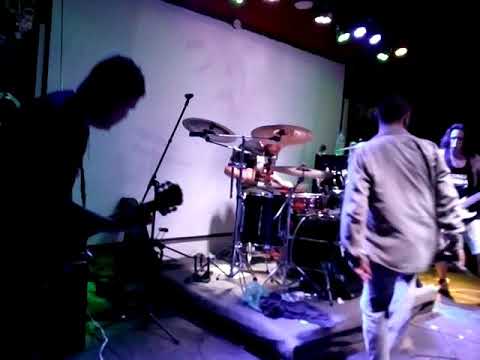 LA NIÑA SANDRITA.11.CRANEO AZTEKA EN CHAMAN!!!