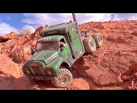 Axial Mack Rig takes on Logandale by Scale Town - RC CWR