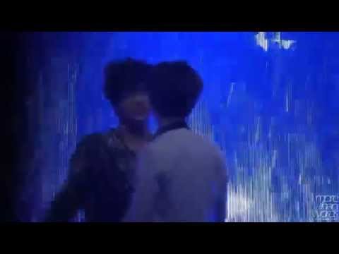 MORE THAN WORDS EXO KAI - 120413 Sherlock dance with Taemin