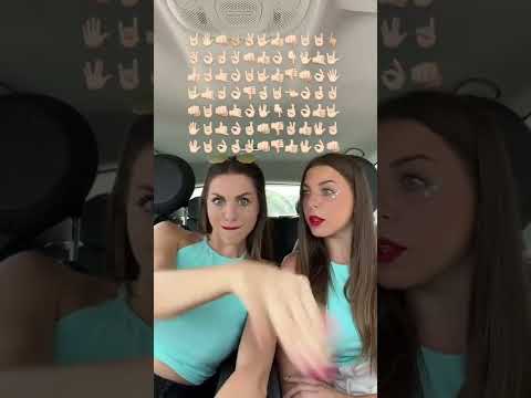 Bravissima 😂 #gemelle #twinsisters #saraegiorgia