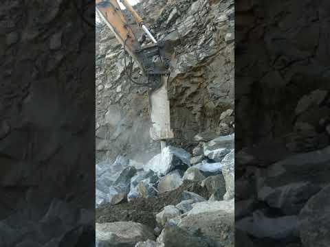 JCB 330 работа с гидромолотом Furukawa.