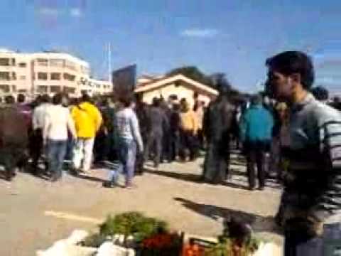 مظاهرة في حي الكرامة في مدينة حماة في جمعة "عذرا حماة سامحينا"