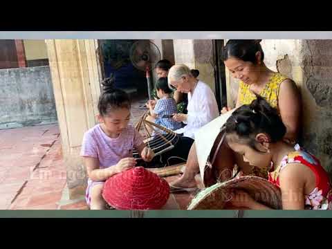 Em ngồi chằm nón bài thơ - Ngọc Quy