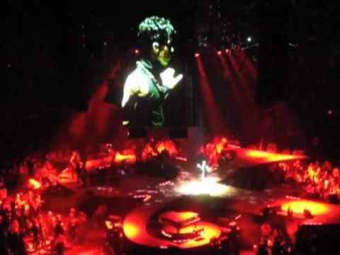 PRINCE Live @ Inglewood Forum, LA [ft. Bass Duet w/ Larry Graham]