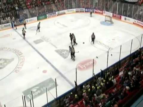 Kenton Helgesen vs Taylor Vickerman