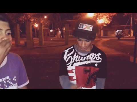 Un improvisado con mi primo dany en el beat box